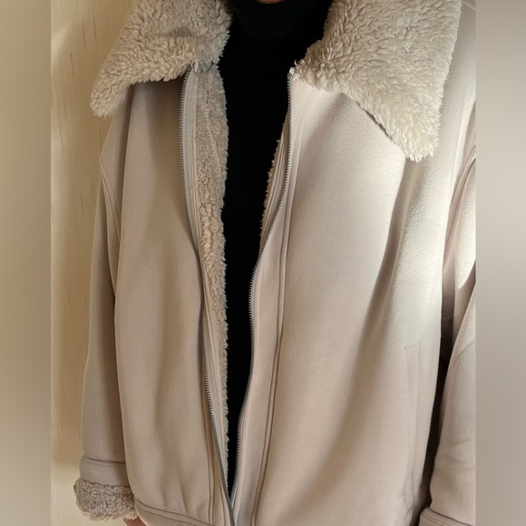 SALE 🎁Atheleta Sherpa and jersey jacket. Beautiful, soft sherpa collar and trim. - Picture 3 of 7